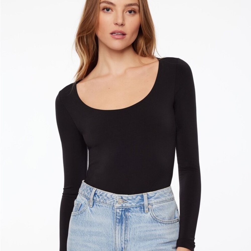 Dynamite Black Long Sleeve Scoop Neck Top Fitted Stretch NWT size L